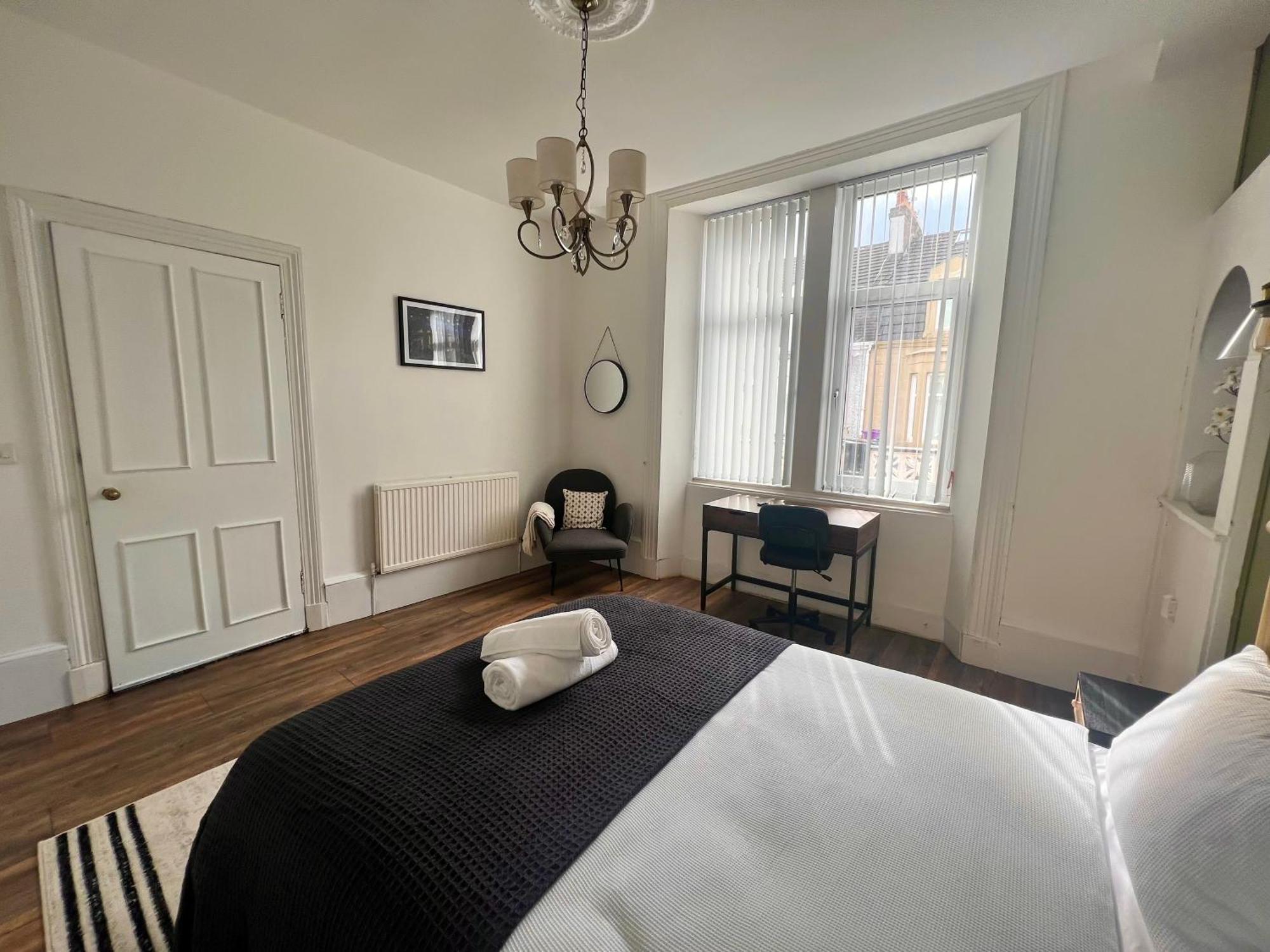 Spacious 3 Bedroom Home In Glasgow - Free Parking Exterior foto